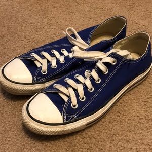Dark blue Converse